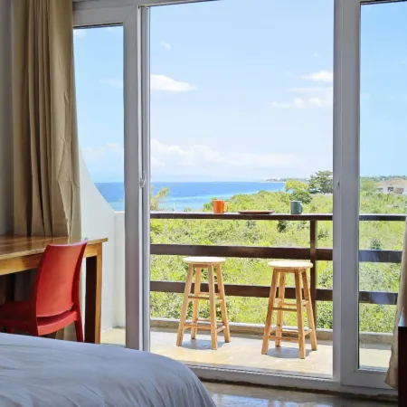 Uncle Panda Diving & Lounge