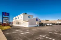 Motel 6 Moncton, NB Hotel a 