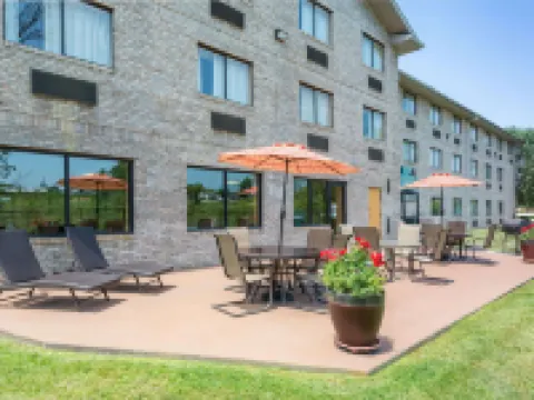 Ramada by Wyndham Catlettsburg/Ashland Hotels in Boyd County