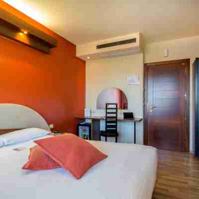 La Villa, Sure Hotel Collection by Best Western Rooms