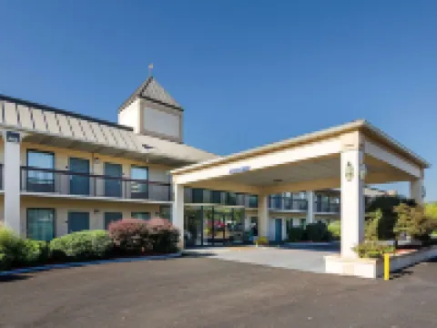 Quality Inn Troutville - Roanoke North Hotels in Botetourt County