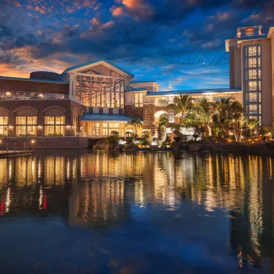 Loews Sapphire Falls Resort at Universal Orlando Hoteles cerca de Estudios Universal en Orlando