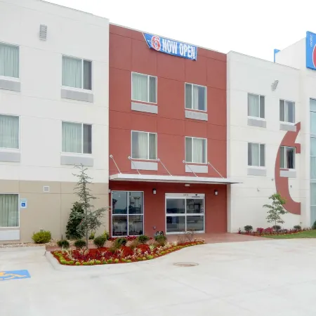 Motel 6 Tulsa, OK