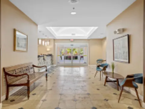 บลูวอเตอร์ อินน์แอนด์สวีทส์ บีดับเบิลยู ซิกเนเจอร์ คอลเลกชั่น โรงแรมในOnslow County