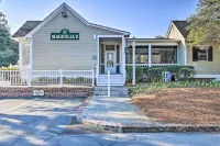 Charming Cottage Near Golf Courses & Marsh Walk!