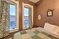 Pet-Friendly Apt Walk to Missouri River!