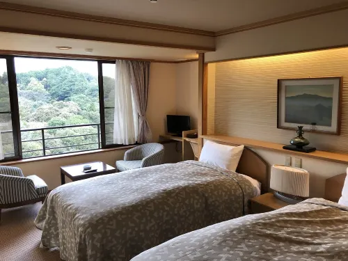 Shigisan Kanko Hotel فنادق في إيكاروجا