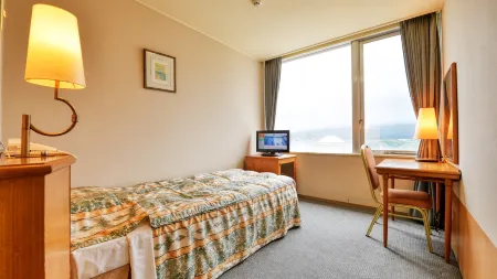 Plaza Hotel Mutsu Отели рядом со станцией JR Shimokita station