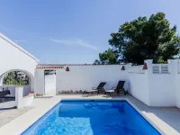 La Yaya - Pools