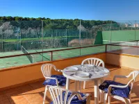 Del Lago Hotels near Torre de Montgo