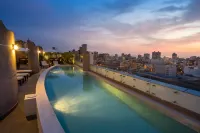 Jose Antonio Deluxe - Rooftop Pools