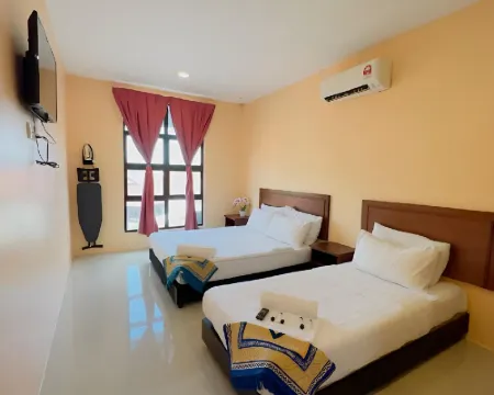 นัวร์บูทีคโฮเทล โรงแรมในปะลิส