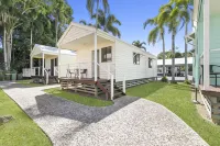 Mossman Resort Holiday Villas - bar