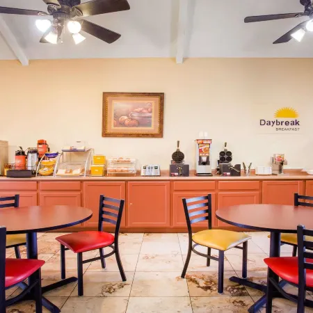 Days Inn by Wyndham St. George
