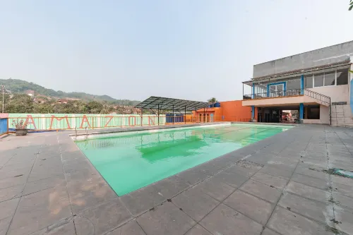 RedDoorz Syariah at Cibadak Sukabumi Hotels in Cikidang