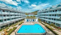 Blue Carina Hotel(Central Phuket)