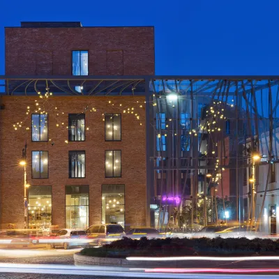 Moxy Tbilisi Отели рядом с достопримечательностью «Чугурети»