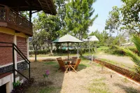 Mlejit Villa Cipanas - Villas