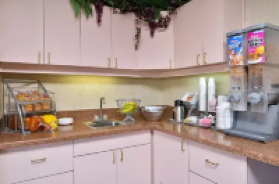 슈퍼 8 바이 윈덤 세구인