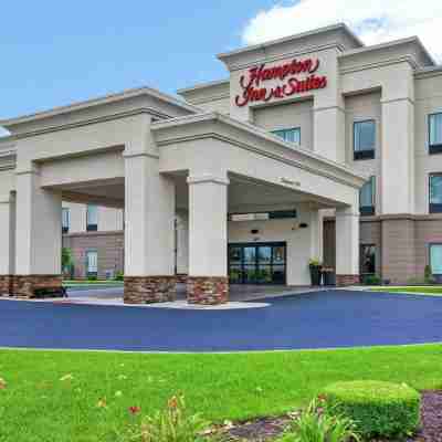 Hampton Inn & Suites New Hartford Hotel Exterior