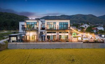Gyeongju Majung Pool Villa