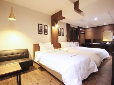 Motel Sharp