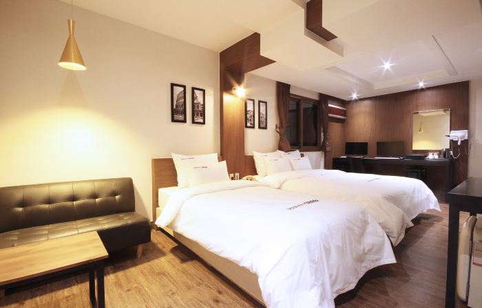 Motel Sharp