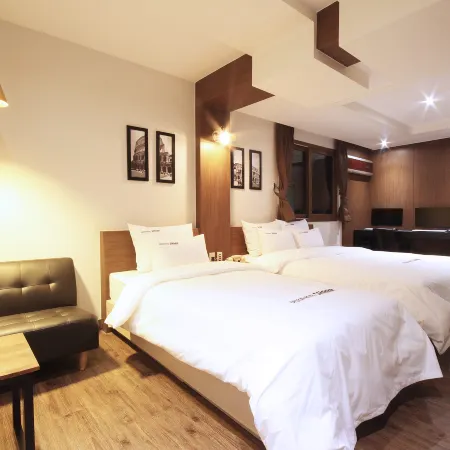Motel Sharp
