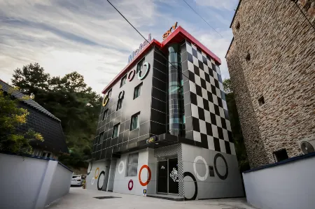 Andong Sky Отели рядом с достопримечательностью «Dosanseowon Confucian School»