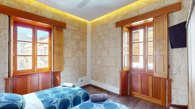 Triana Rooms EH Отели в г. 