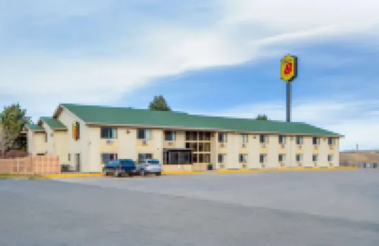 Super 8 by Wyndham Livingston Yellowstone Các khách sạn ở 