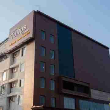 Hotel Tulips Grand Hotel Exterior