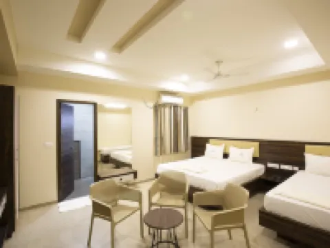 Ponnis Hotel Hotels in Palani