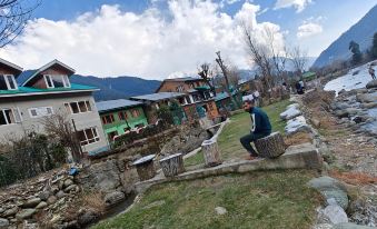 Beach Resort Pahalgam - Housity