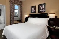 Washington Square Hotel