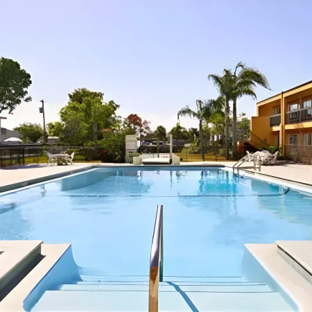 Travelodge by Wyndham Fort Myers North