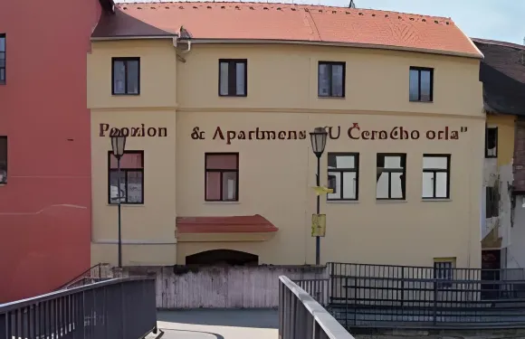 塞尼霍奧爾拉公寓酒店