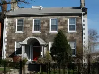 Pring Guesthouse Hotels near Mohawk College