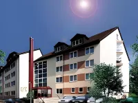 Kempe Komfort Plus Hotel Отели в г. Золинген