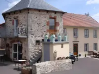 L'Astrassadou entre Hôtel et chambre d'Hôtes Hôtels à proximité de : Chapelle Sainte-Madeleine