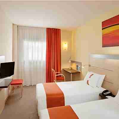 Holiday Inn Express Barcelona - Sant Cugat Rooms