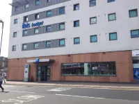 ibis budget London Hounslow Hotels near Chiswick