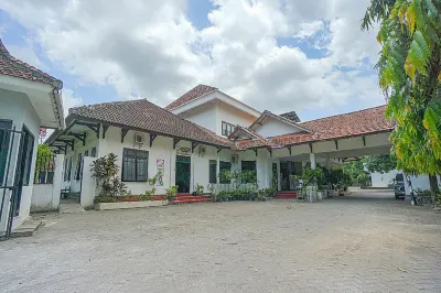 OYO Life 90589 Palem Garden Hotel Hotel dekat Toko Terang Jaya