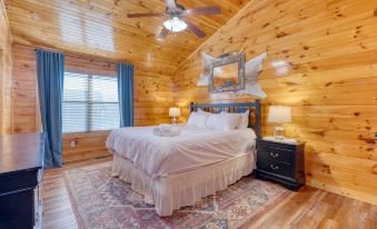 Bear Cove by AvantStay Hot Tub Pool Table