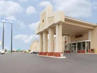 Days Inn by Wyndham Lawton