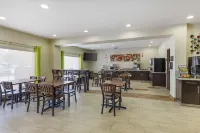 Best Western Plus Lake Worth Inn  Suites - breakfast