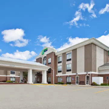 Holiday Inn Express & Suites BUFFALO by IHG