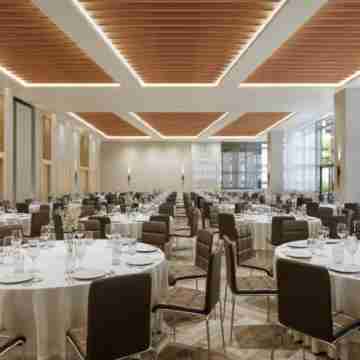 AC Hotel Reston Dining/Meeting Rooms