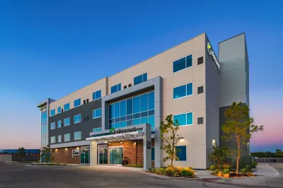 Element Waco Hotels near Doris D Miller Park