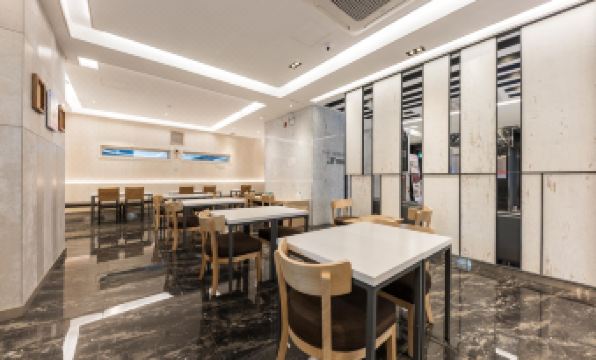 5. 호텔 오스카 서..